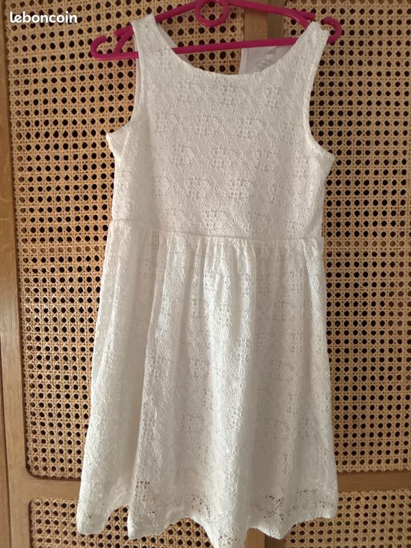 Une robe blanche d’été H&M taille 110-116 (image 4)