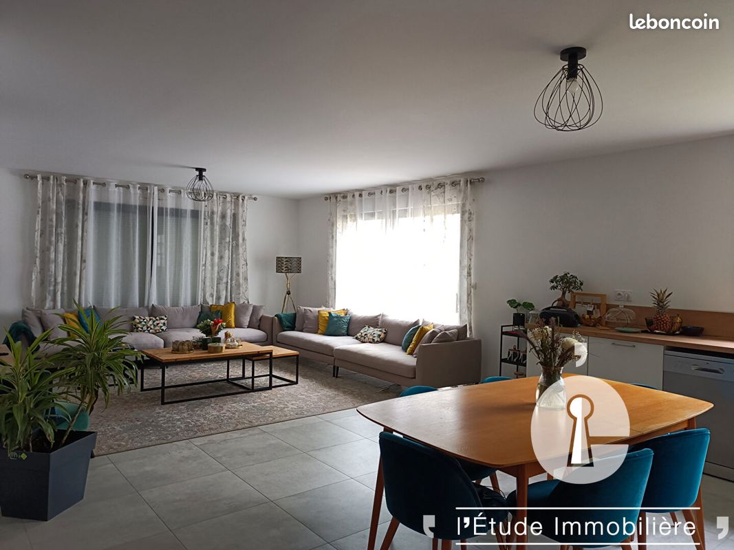 Maison 6 pièces 137 m² · à Laval · 137 m² · 1 220 €/mois