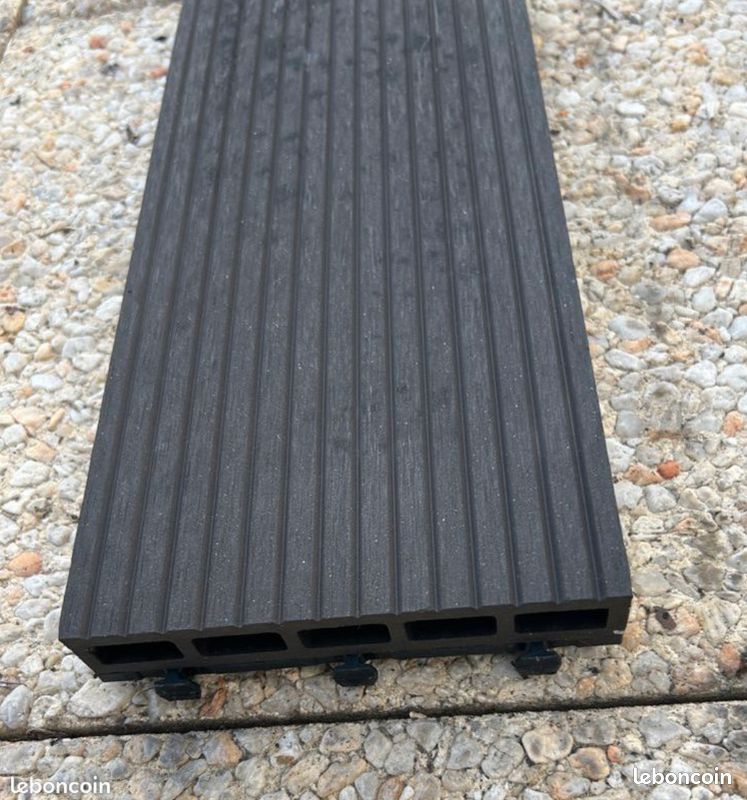 15 m² lames terrasse composite – OCCASION – clips intégrés (image 2)