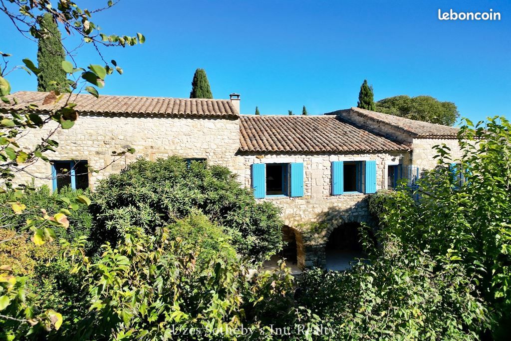 Maison 9 pièces 259 m² · à Uzès · 259 m² · 890 000 €