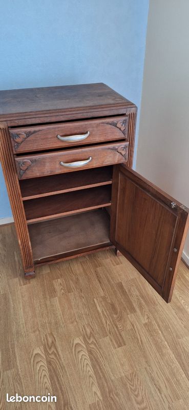 Meuble en chêne véritable (image 2)
