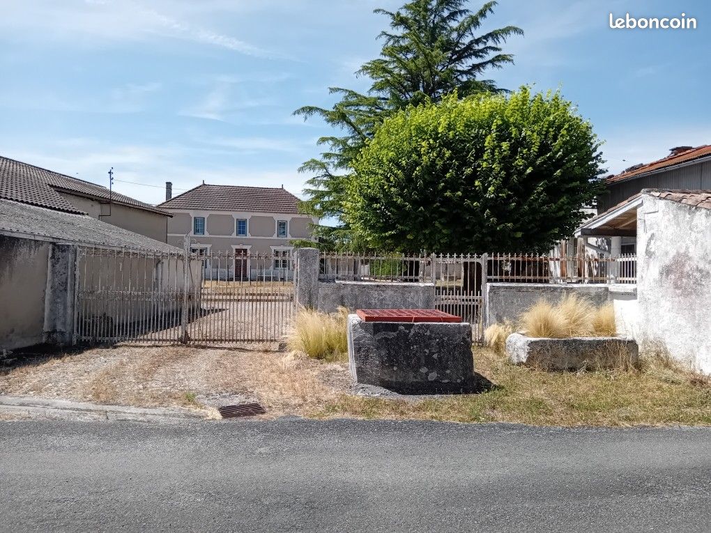 Maison 6 pièces 160 m² · à Neuillac · 160 m² · 230 000 €
