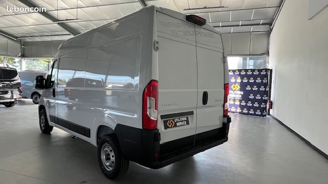 24 990 HT- Citroen JUMPER 33 L2H2 140 PACK PREMIUM CONNECT 2025 / 0KMS (image 3)