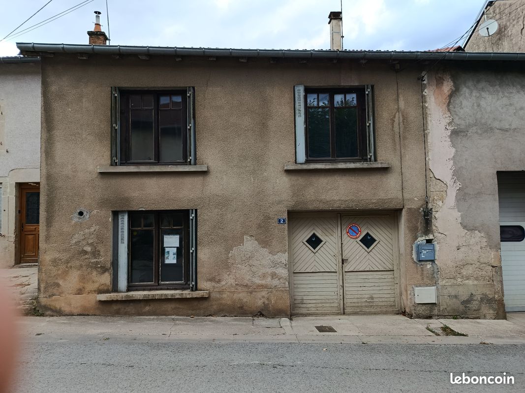 Maison 6 pièces 140 m² · à Passavant-la-Rochère · 140 m² · 70 000 €