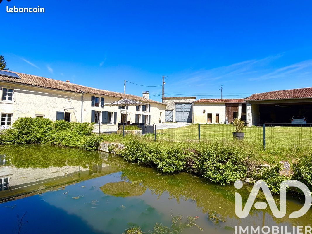 Maison 6 pièces 234 m² · à Challignac · 234 m² · 478 000 €