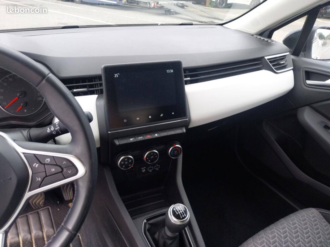 RENAULT Clio TCe 90 Evolution (image 10)