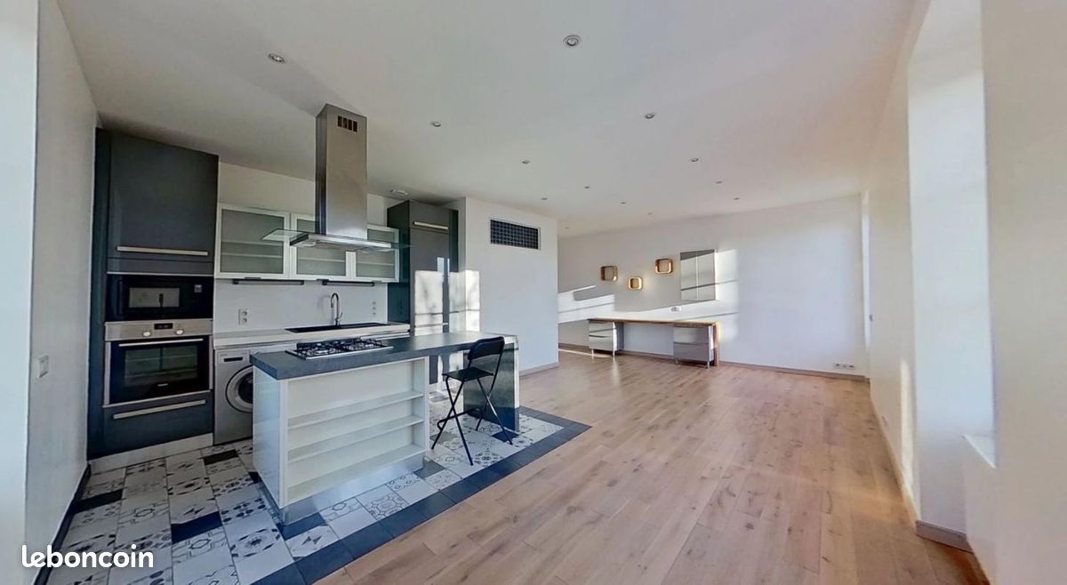 Appartement 2 pièces 62 m² · à La Tour-de-Salvagny · 62 m² · 850 €/mois