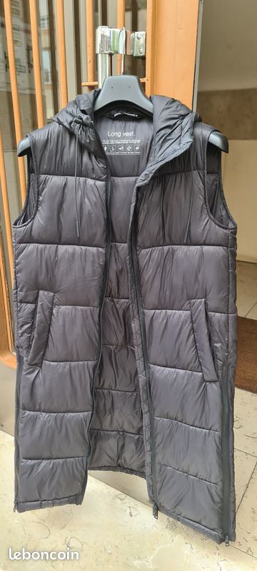 Doudoune longue ZARA sans manche taille XS Vêtements