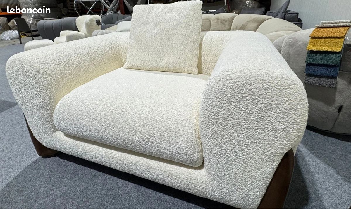 💥NEUF ET EN PROMO💥Sublime Ensemble de Canapés 3+2+1 Neufs et sous emballage. En Tissu Bouclette Beige clair. Chic et Confortable. En Stock immédiat livraison rapide chez vous (image 3)