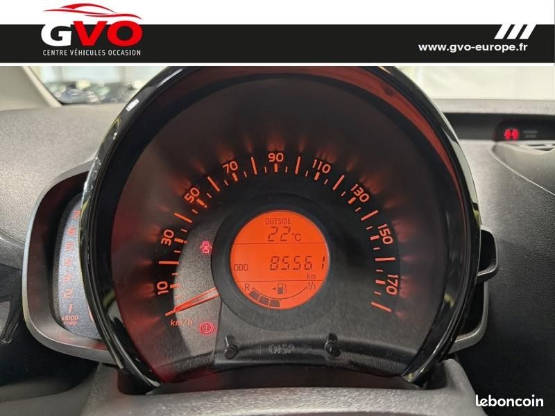 Toyota Aygo 1.0 VVT-i 69ch x-play 5p (image 8)