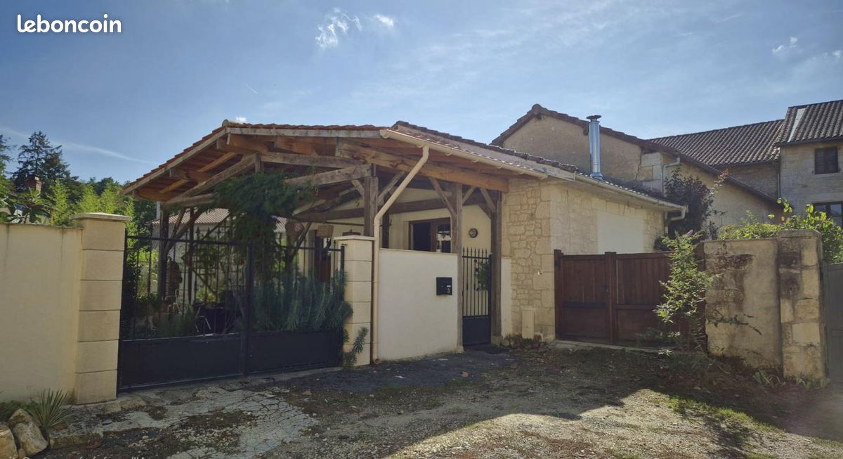 Maison 3 pièces 115 m² · à Saint-Pardoux-la-Rivière · 115 m² · 243 000 €
