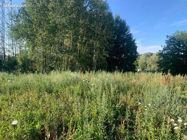 Terrain 1 428 m² Mezy Moulins