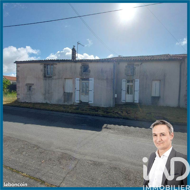 Maison 5 pièces 80 m² · à Saint-Laurent-sur-Sèvre · 80 m² · 77 000 €