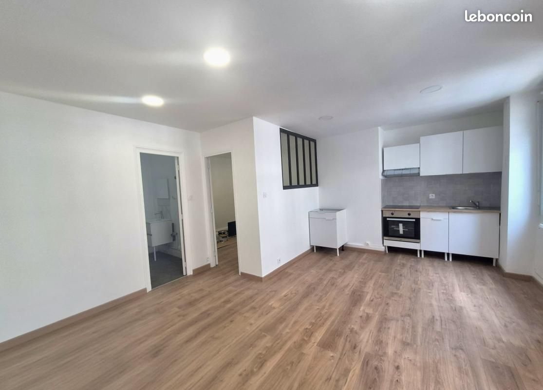 Appartement 2 pièces 34 m² · à Saint-Étienne · 34 m² · 400 €