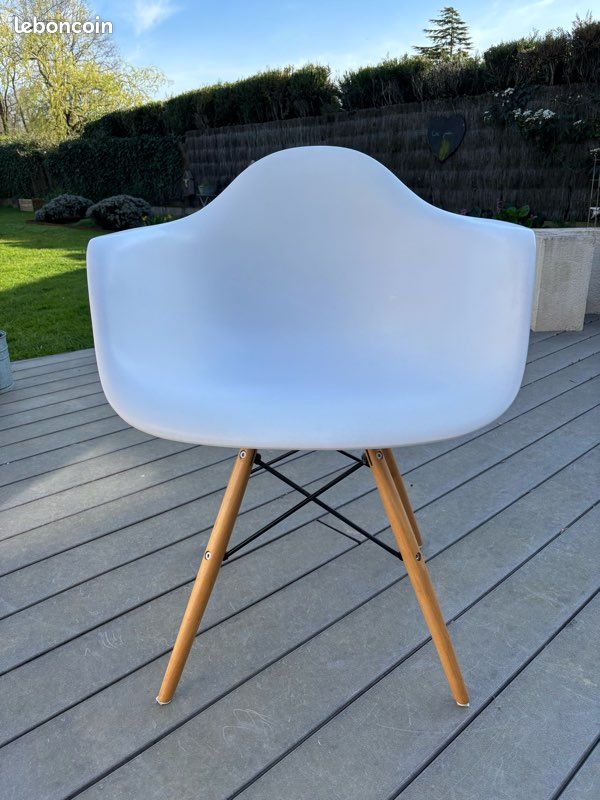 4 Chaises Armchair - blanches (image 2)