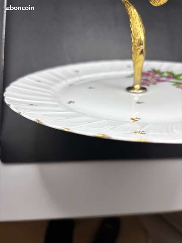 Grande Assiette De Présentation Ancienne - Porcelaine Française - 28 Cm - Blanc Et Rouge