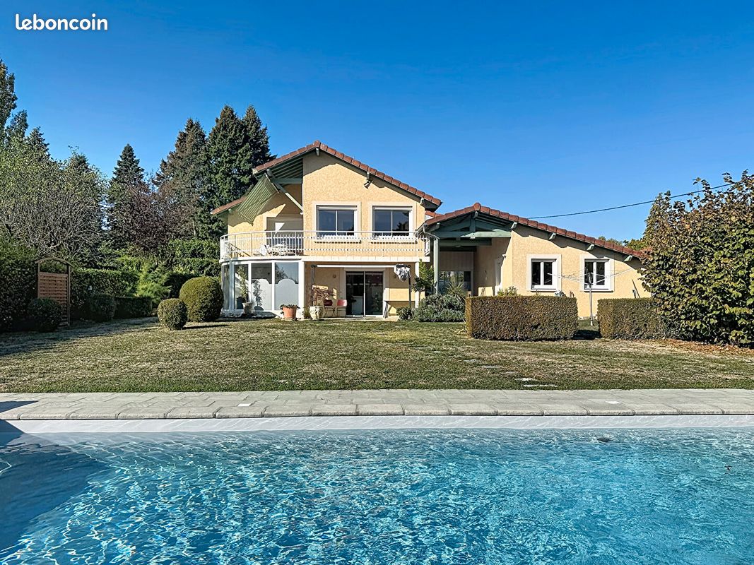 Maison 5 pièces 130 m² · à Meximieux · 130 m² · 419 000 €