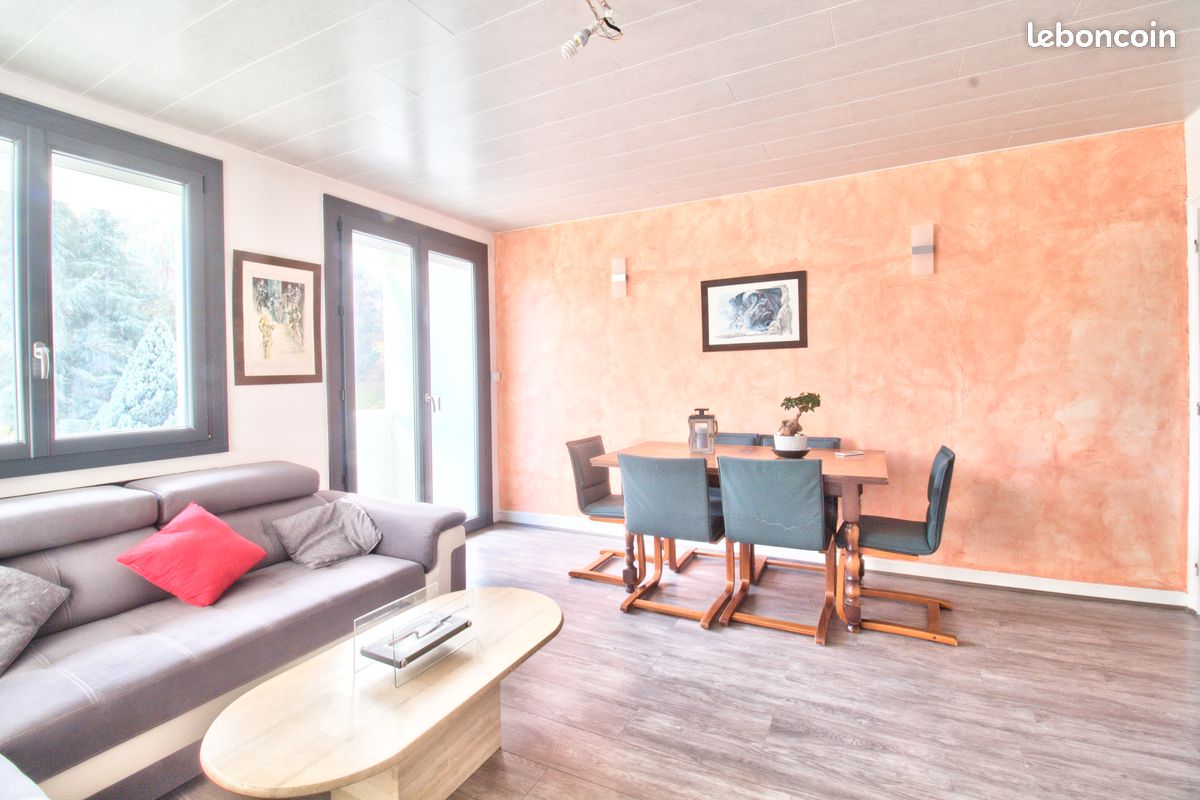 Appartement 2 pièces 72 m² · à Saint-Étienne · 72 m² · 80 000 €