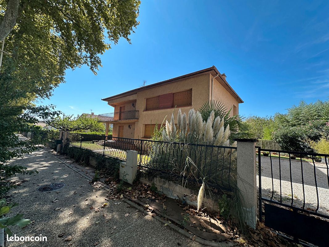 Maison 7 pièces 210 m² · à Castelnau-d'Estrétefonds · 210 m² · 222 000 €