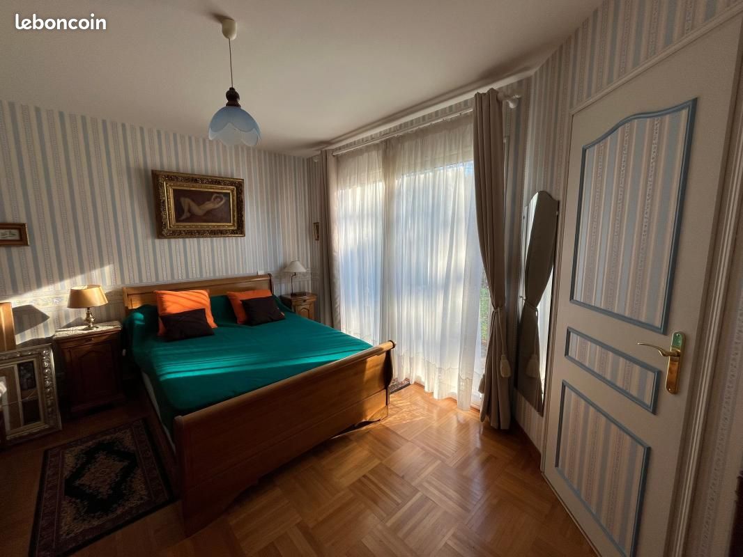 Maison 4 pièces 141 m² - La Rochefoucauld-en-Angoumois 16110 (image principale 9)