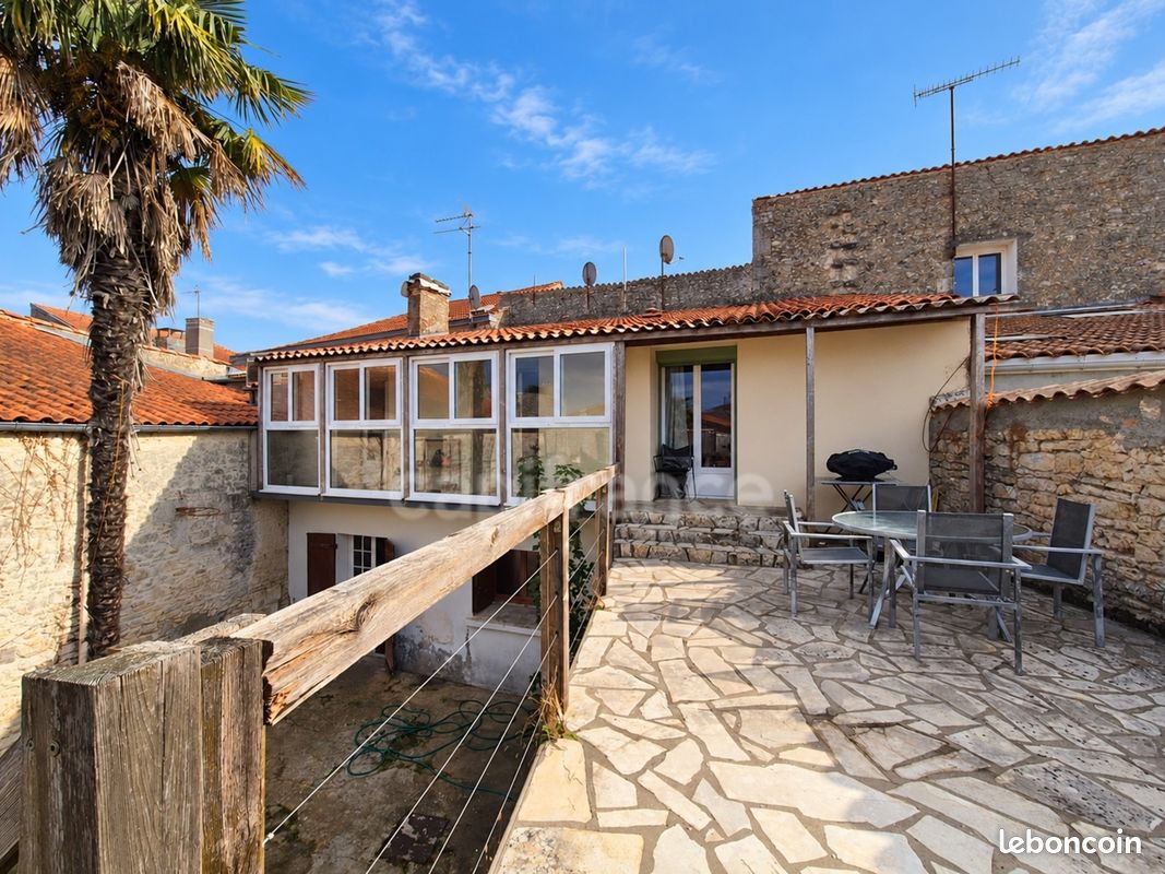 Immeuble 7 pièces 170 m² · à Saujon · 170 m² · 399 900 €