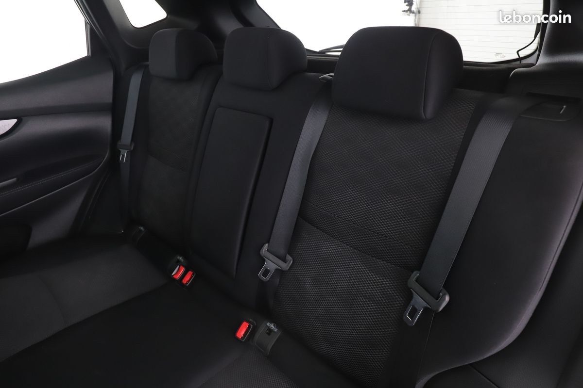 Nissan Qashqai 1.2 DIG-T Connect Edition 115 ch (image 8)