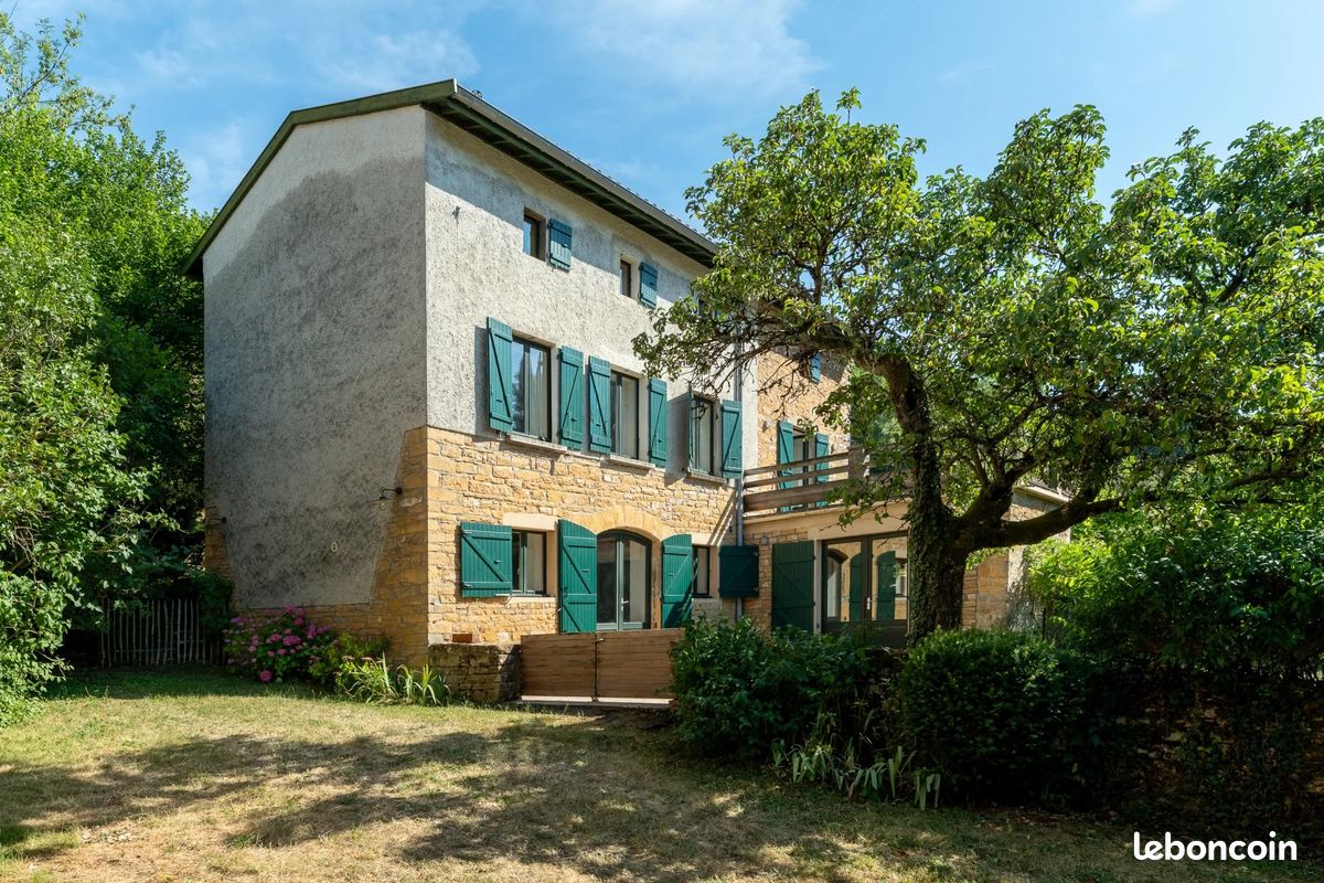 Appartement 6 pièces 198 m² · à Poleymieux-au-Mont-d'Or · 198 m² · 780 000 €