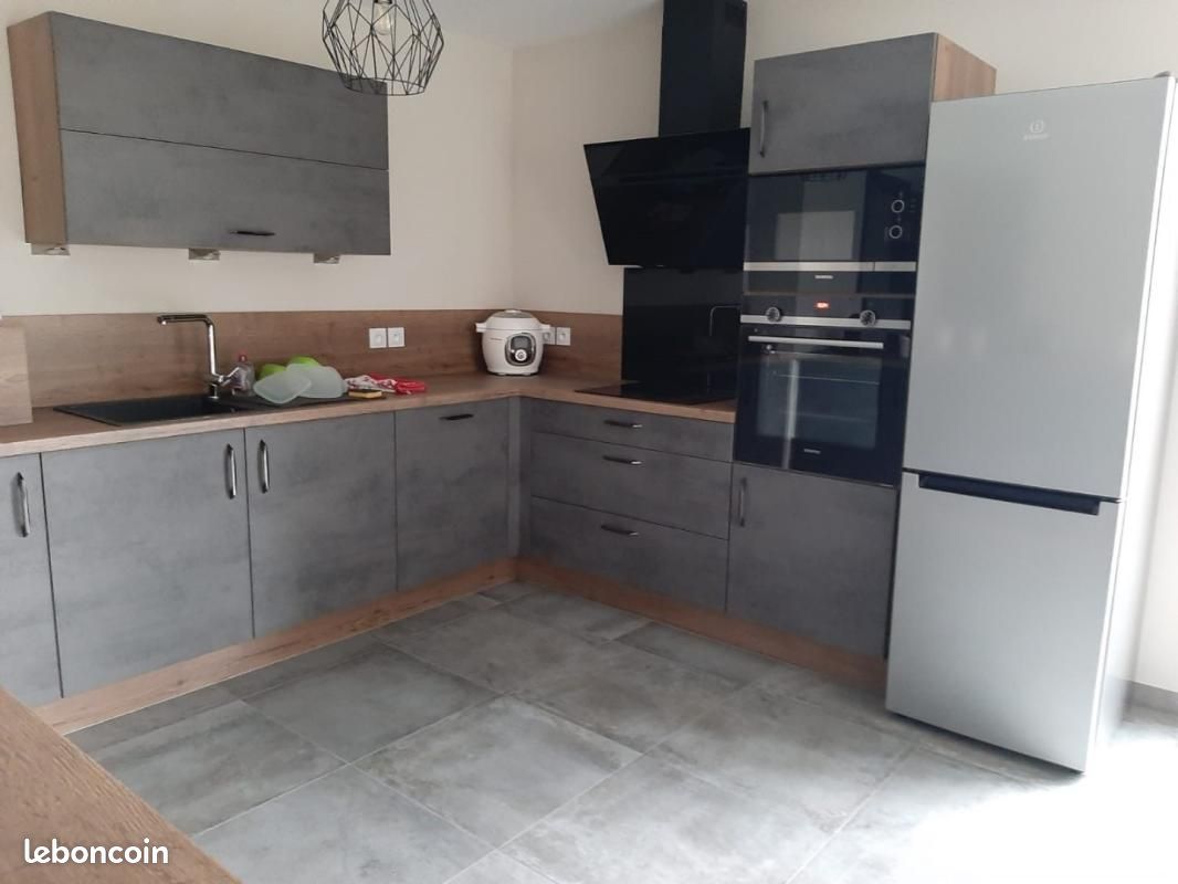 Appartement 3 pièces 72 m² · à La Verpillière · 72 m² · 935 €