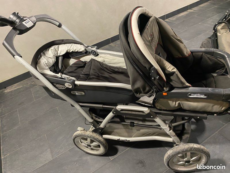 Poussette double à vendre Équipement bébé
