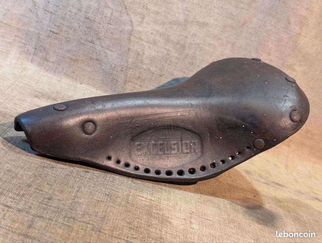 Selle Vélo Cuir EXCELSIOR Triomphe - Vintage Marron - Fabriquée En France