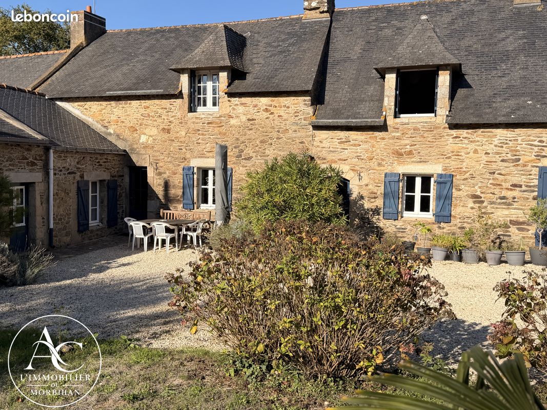 Maison 8 pièces 221 m² · à Sarzeau · 221 m² · 539 900 €