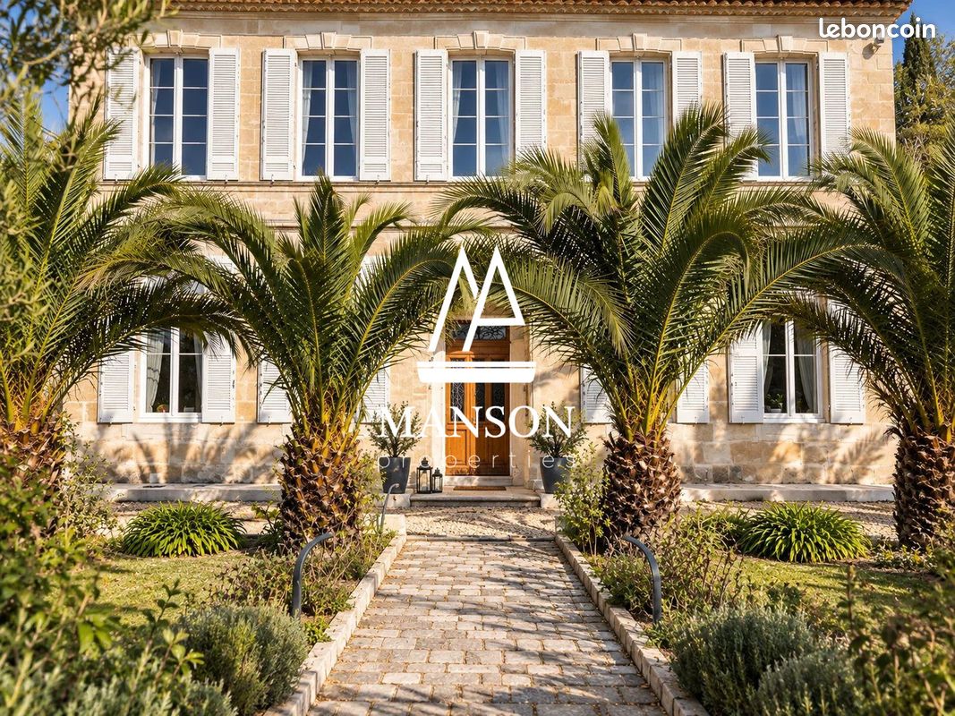 Maison 10 pièces 290 m² · à Bourg · 290 m² · 997 000 €
