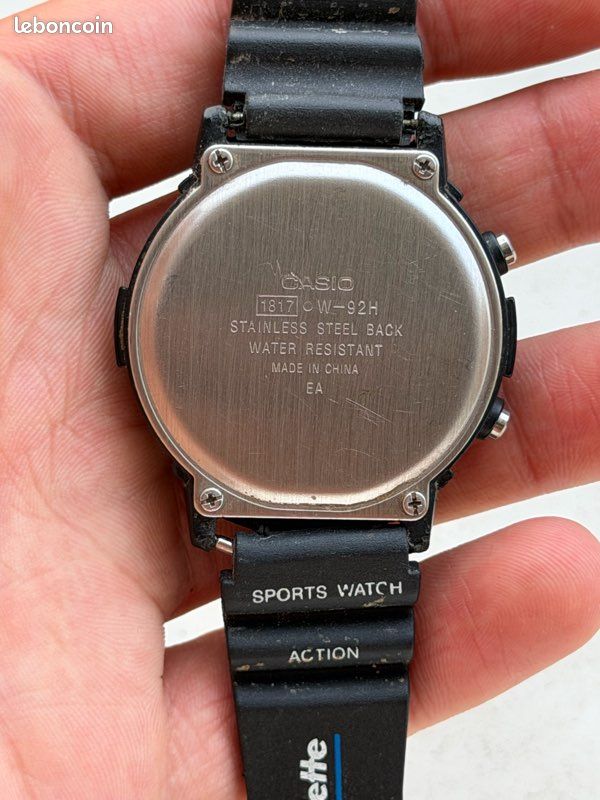 Montre digitale vintage Water 50M Resist – fonctionne parfaitement (image 3)