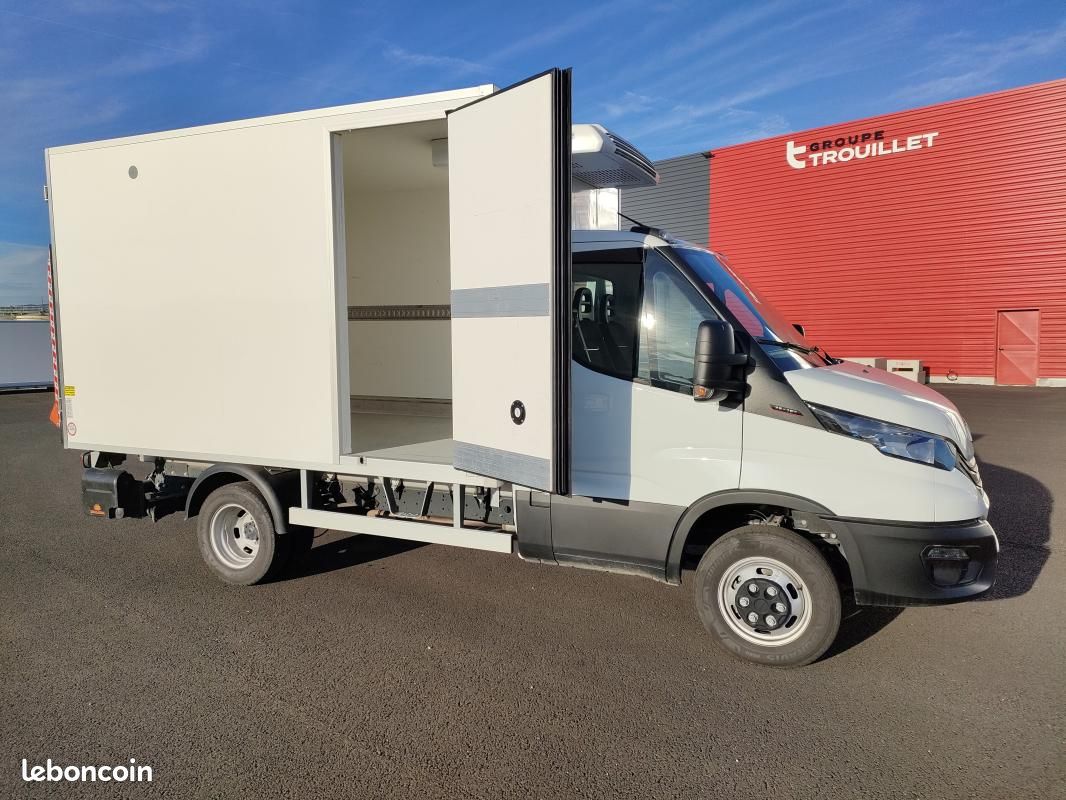 Iveco Daily CHASSIS CABINE FRIGO 12M3 160 CV ROUES JUMELEES HAYON CAISSE CAZAUX GROUPE THERMOKING... (image 2)