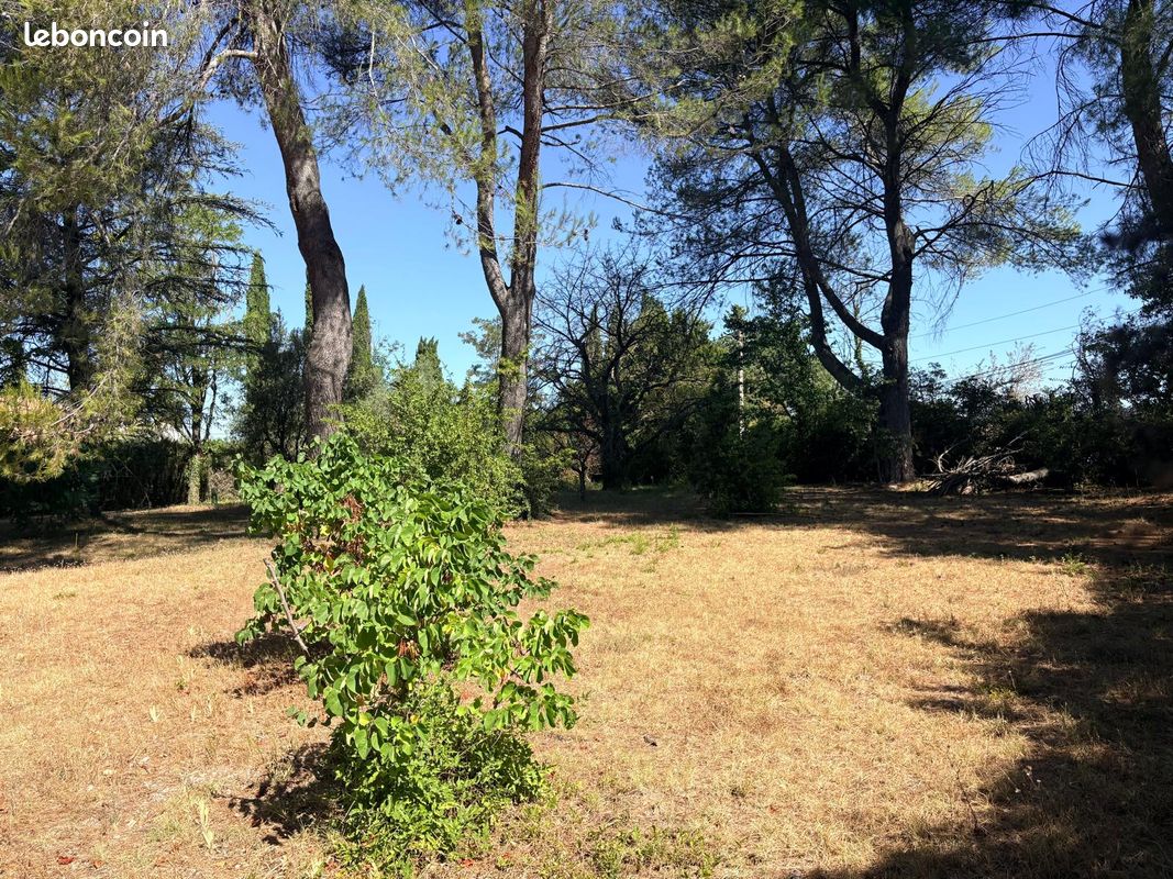 Terrain 1311 m² · à Aix-en-Provence · 1 311 m² · 720 000 €