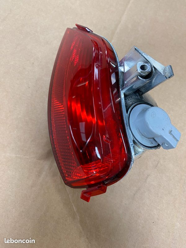 TYC Feu arrière GAUCHE pour DACIA SANDERO II