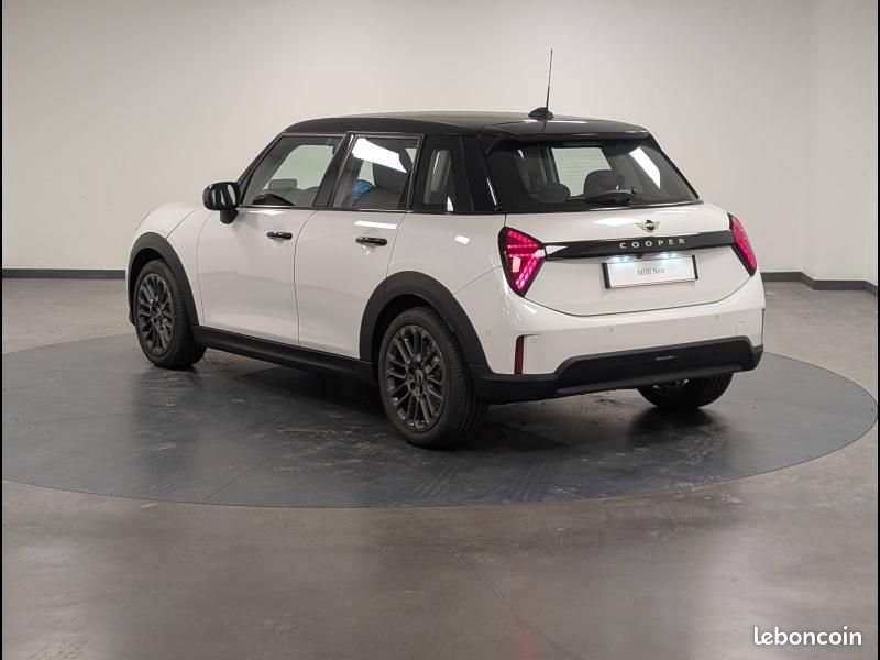 Mini Cooper 5 Portes C 156ch Classic DKG7 (image 6)