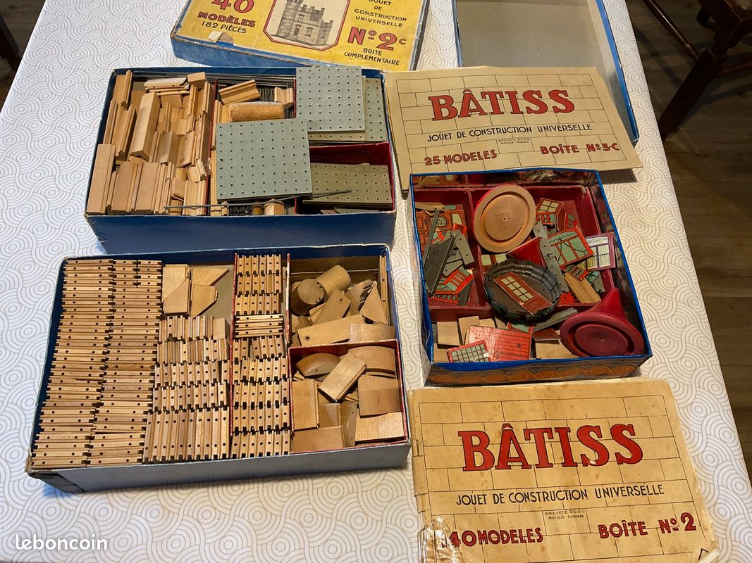 Ancienne Boîte De Jeu De Construction En Bois - Fabrication Française