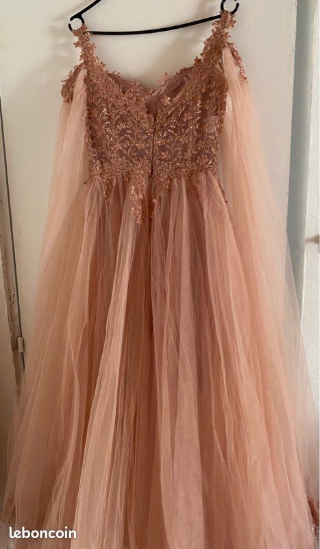Robe (image 3)