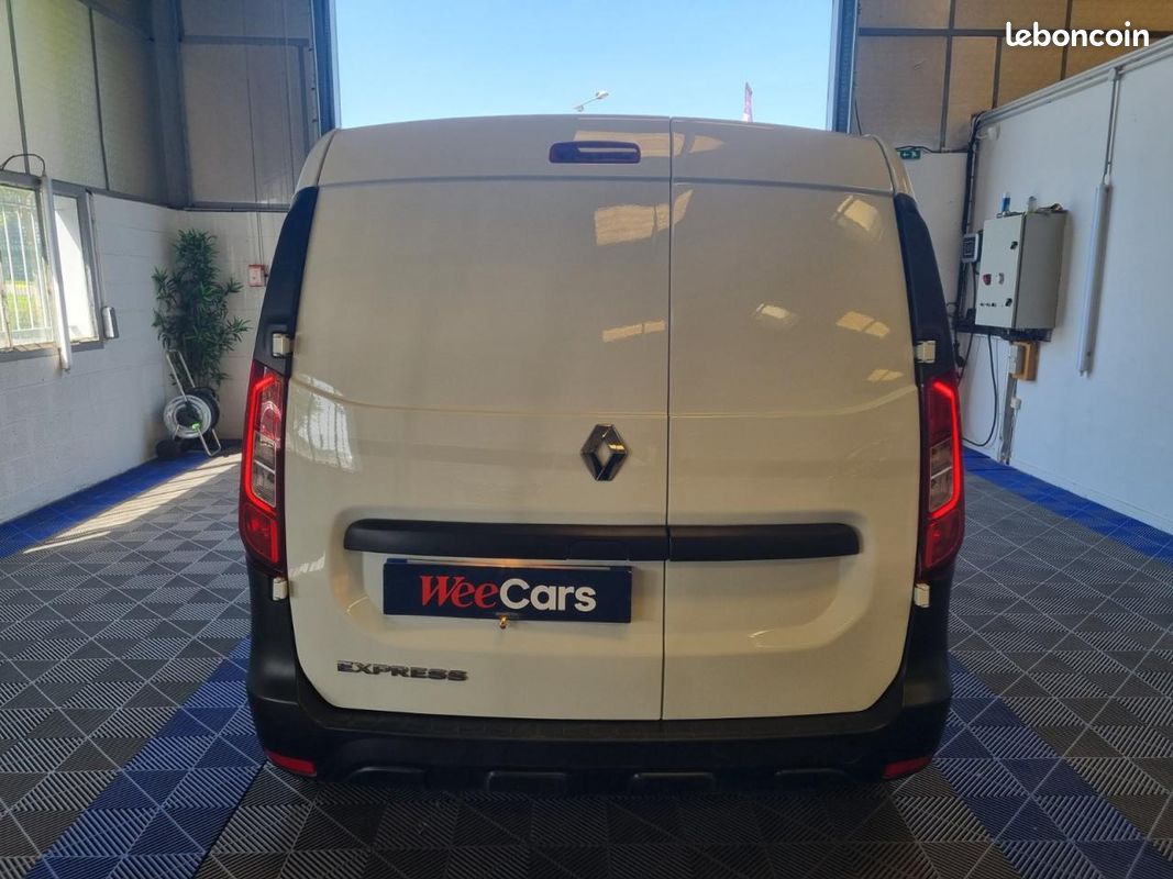 RENAULT EXPRESS 1.5 Blue dCi 95 Confort TVA Recuperable (image 12)