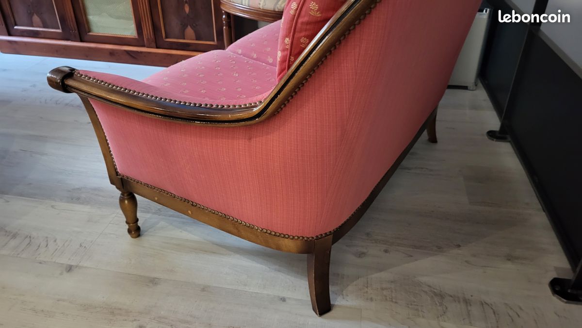 Vente d'un ensemble de deux canapés et d'un fauteuil (image 3)