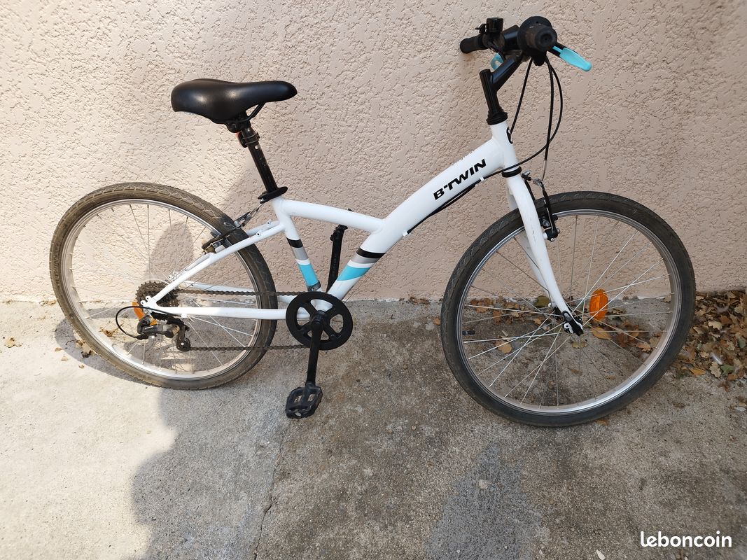 Vélo B'Twin VTC 26 pouces – Bon état Vélos