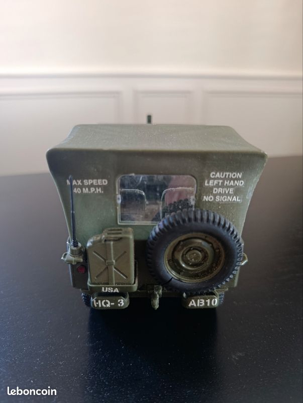 SOLIDO : Jeep - Grand Cherokee. Echelle 1:18. Avec boîte. - Lot 413