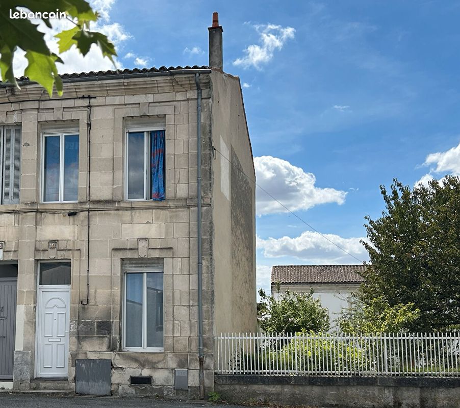 Maison 5 pièces 100 m² · à Saint-Jean-d'Angély · 100 m² · 153 000 €
