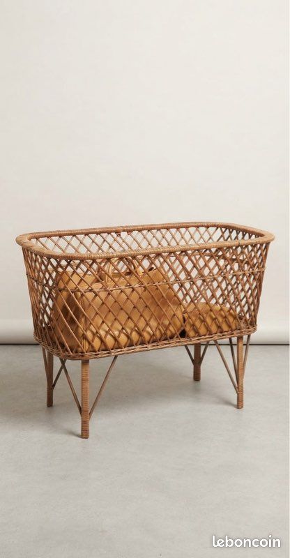 Lit/Berceau Bébé en Rotin Beige (image 1)
