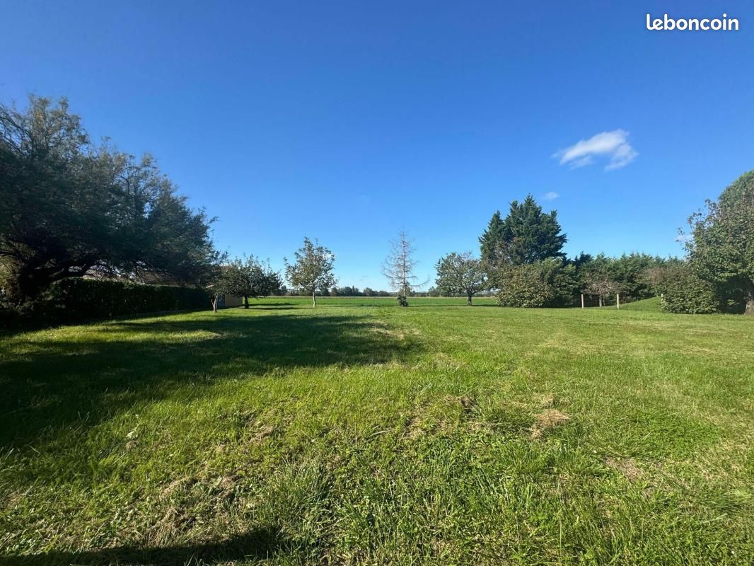 Terrain 1 200 m² Garrevaques · 78 000 €