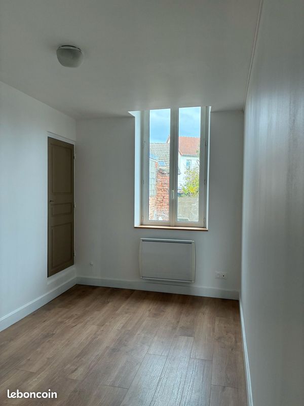 Appartement 2 pièces 28 m² · à Moulins · 28 m² · 450 €/mois
