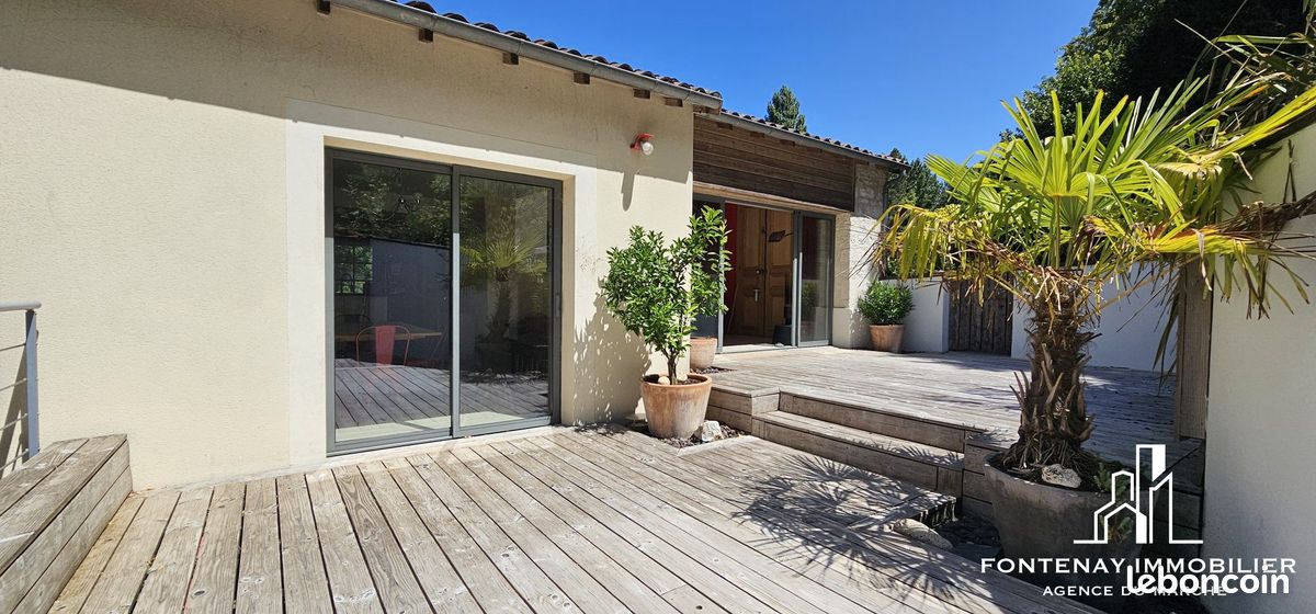Maison 9 pièces 204 m² · à Sansais · 204 m² · 494 920 €