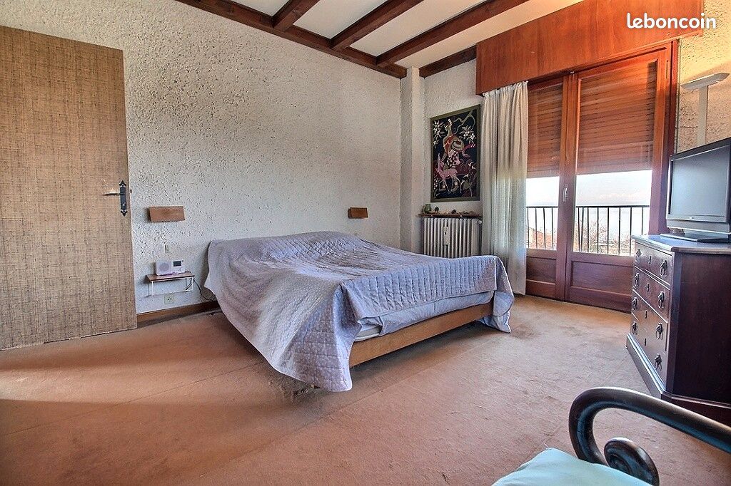 Propriété 7 pièces 140 m² (image 12)