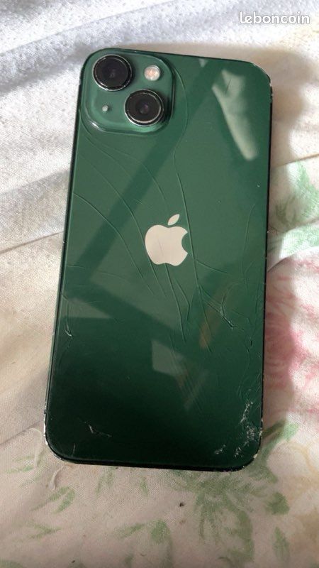 IPhone 13 (image 2)